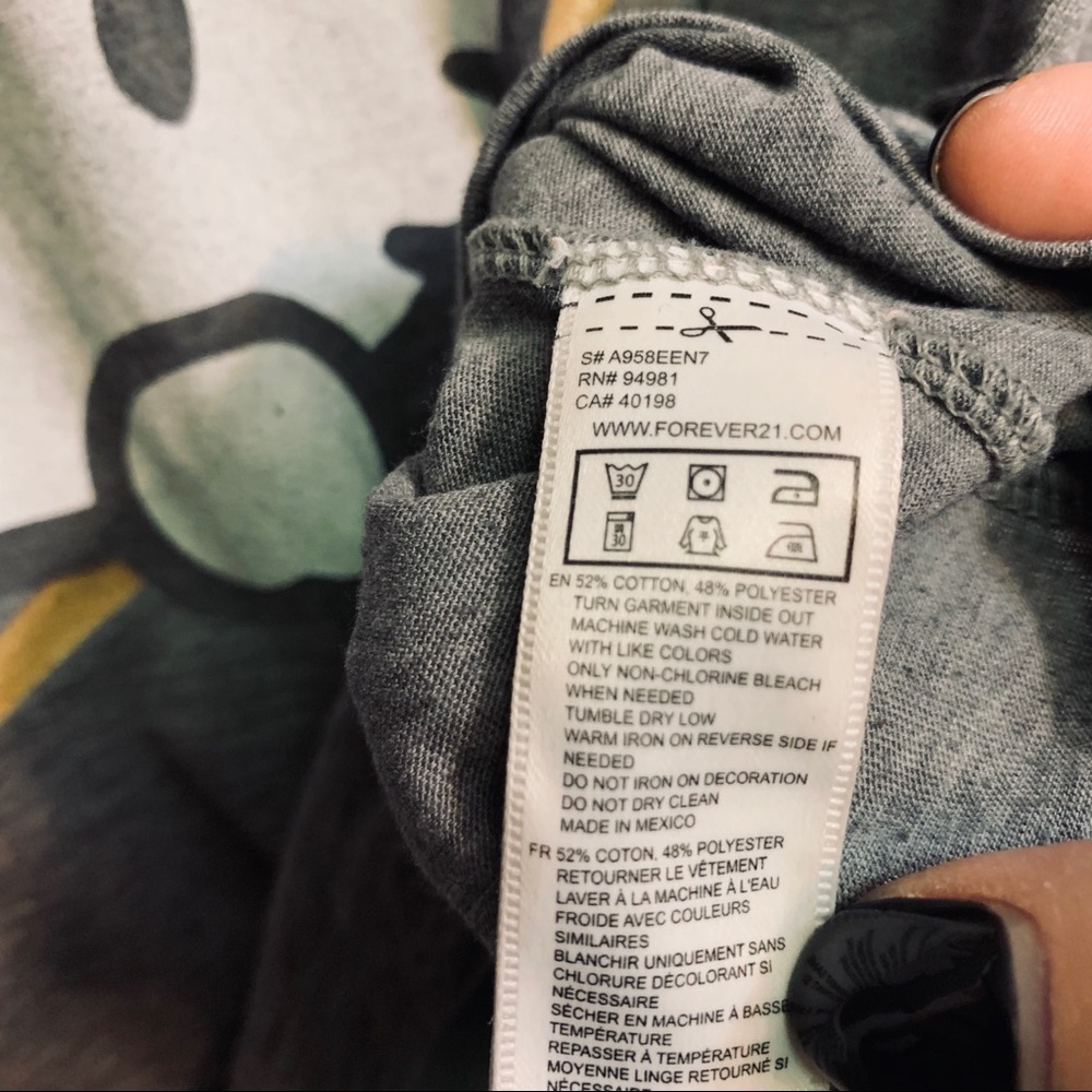 M Hello Kitty gray crop tee - Picture 3 of 4